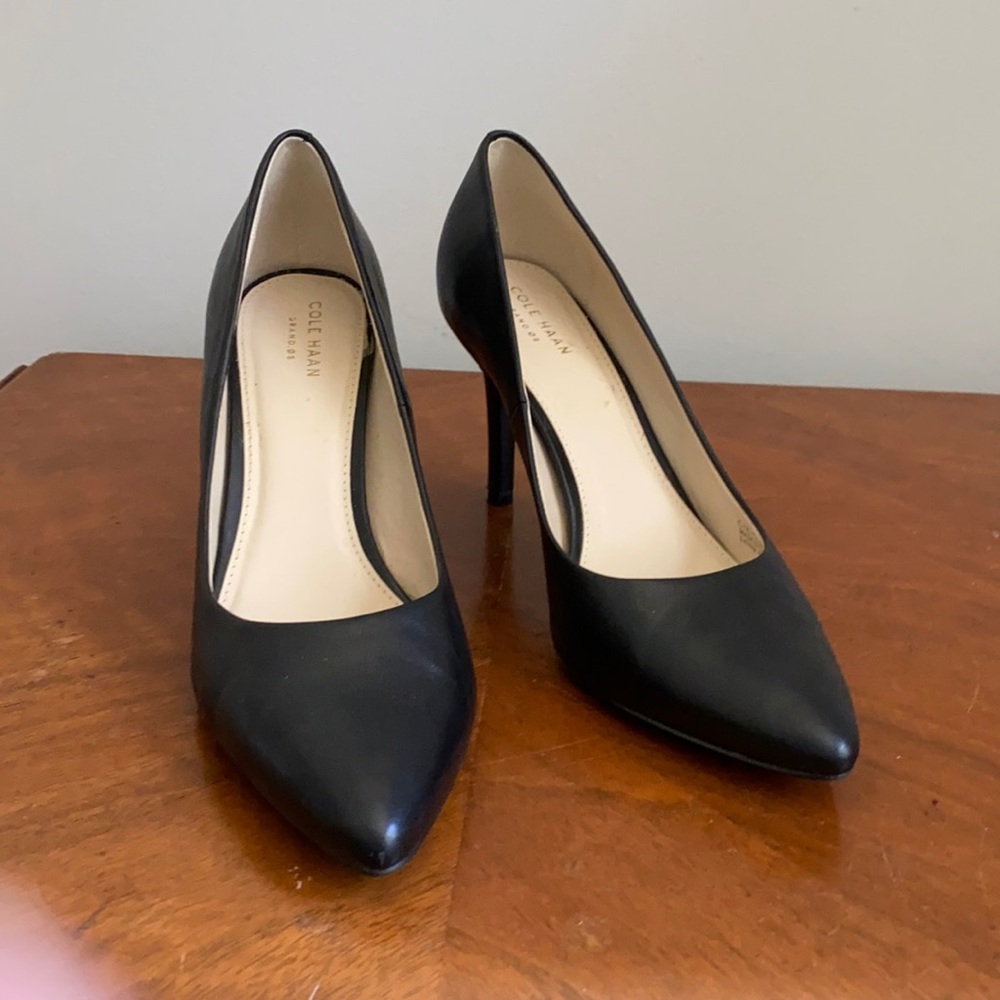 Cole Haan Size 9 Black Pumps